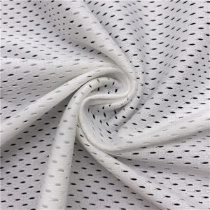 75D warp-knit mesh, 100% polyester, 135 g/m²