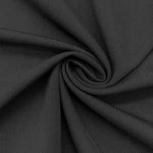 Angerauter Interlock aus drei Fasern, 43,2 % Polyamid / 32,3 % Polyester / 24,5 % Elasthan, 225 g/m²