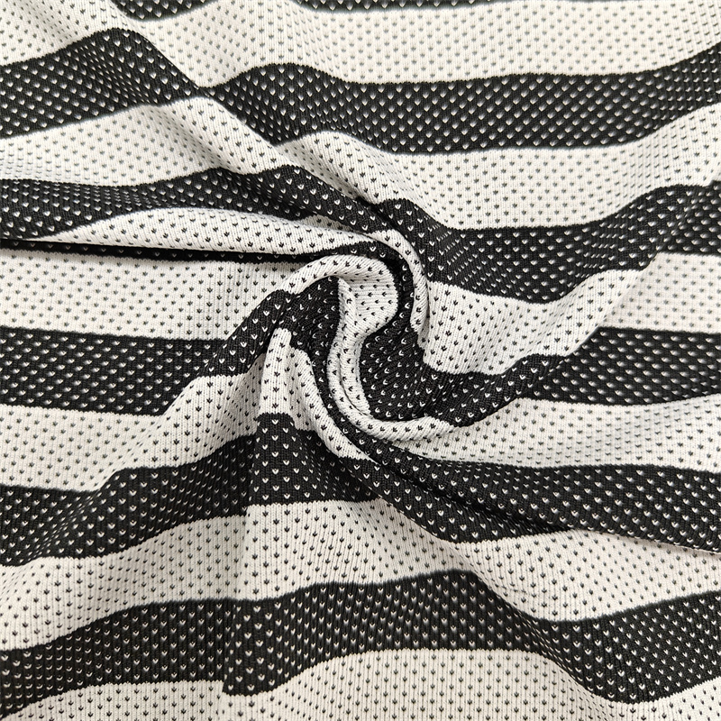 Gestreifter Jersey aus recyceltem Polyester, 92 % Polyester / 8 % Elasthan, 150 g/m²